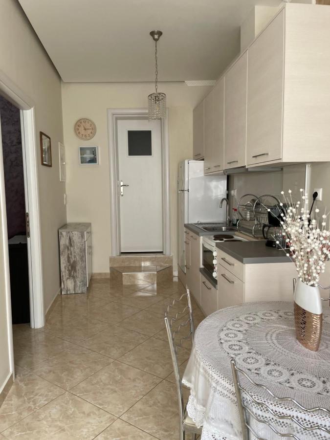 Leonora'S Apartment Принос Екстериор снимка